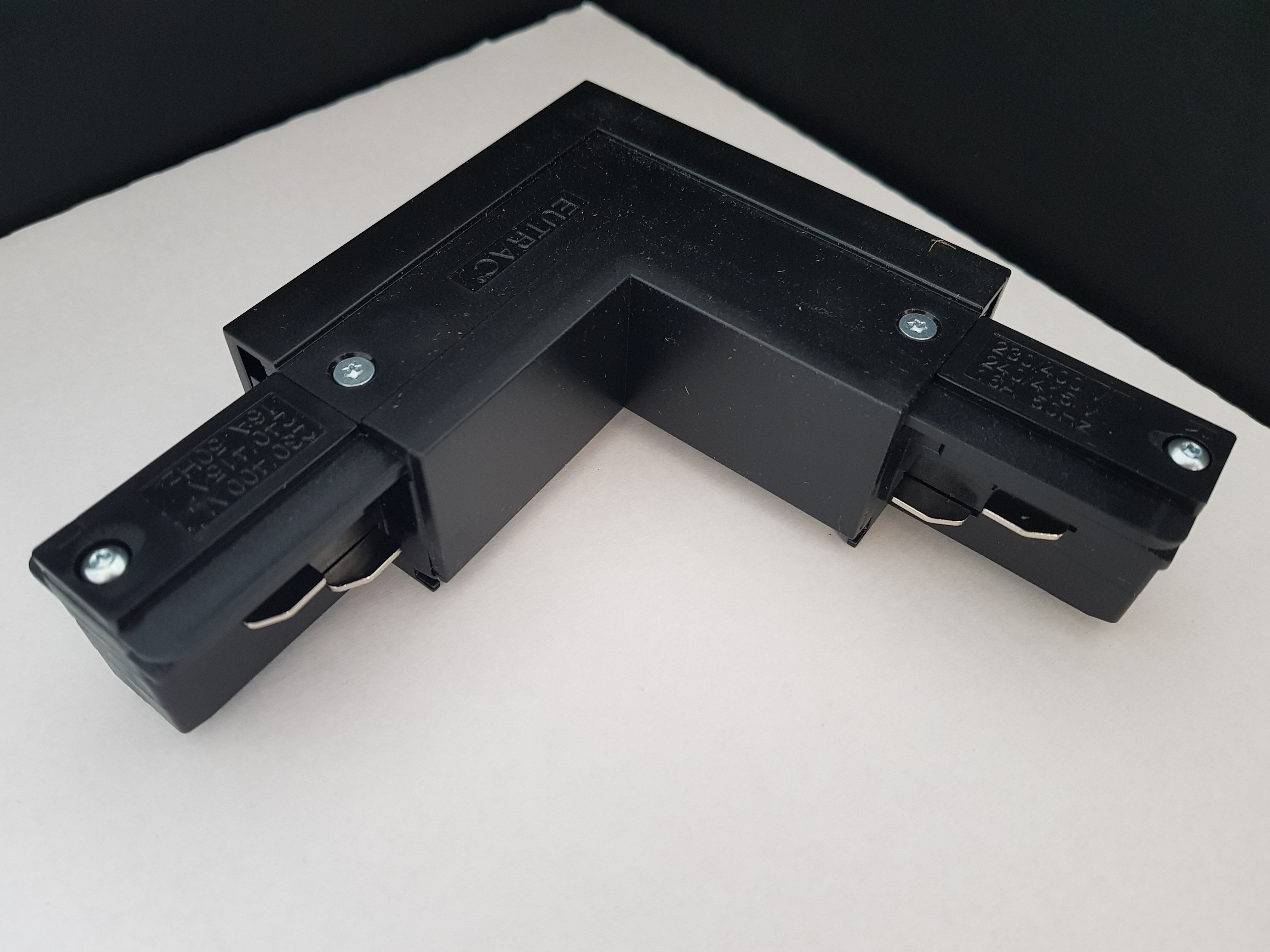 Eutrac L-Verbinder für 3-Phasen Aufbau, schwarz