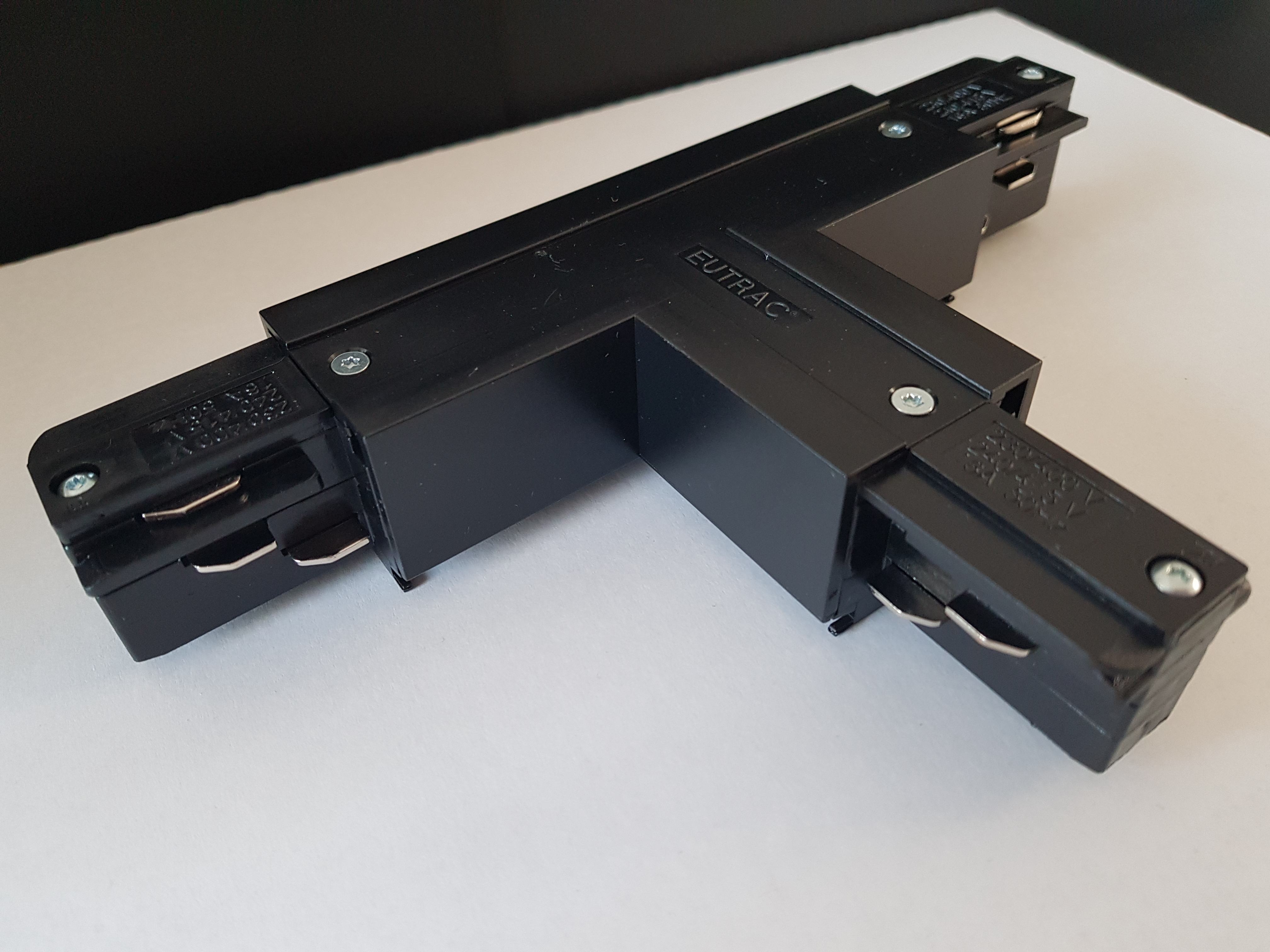 Eutrac T-Verbinder für 3-Phasen Aufbau schwarz