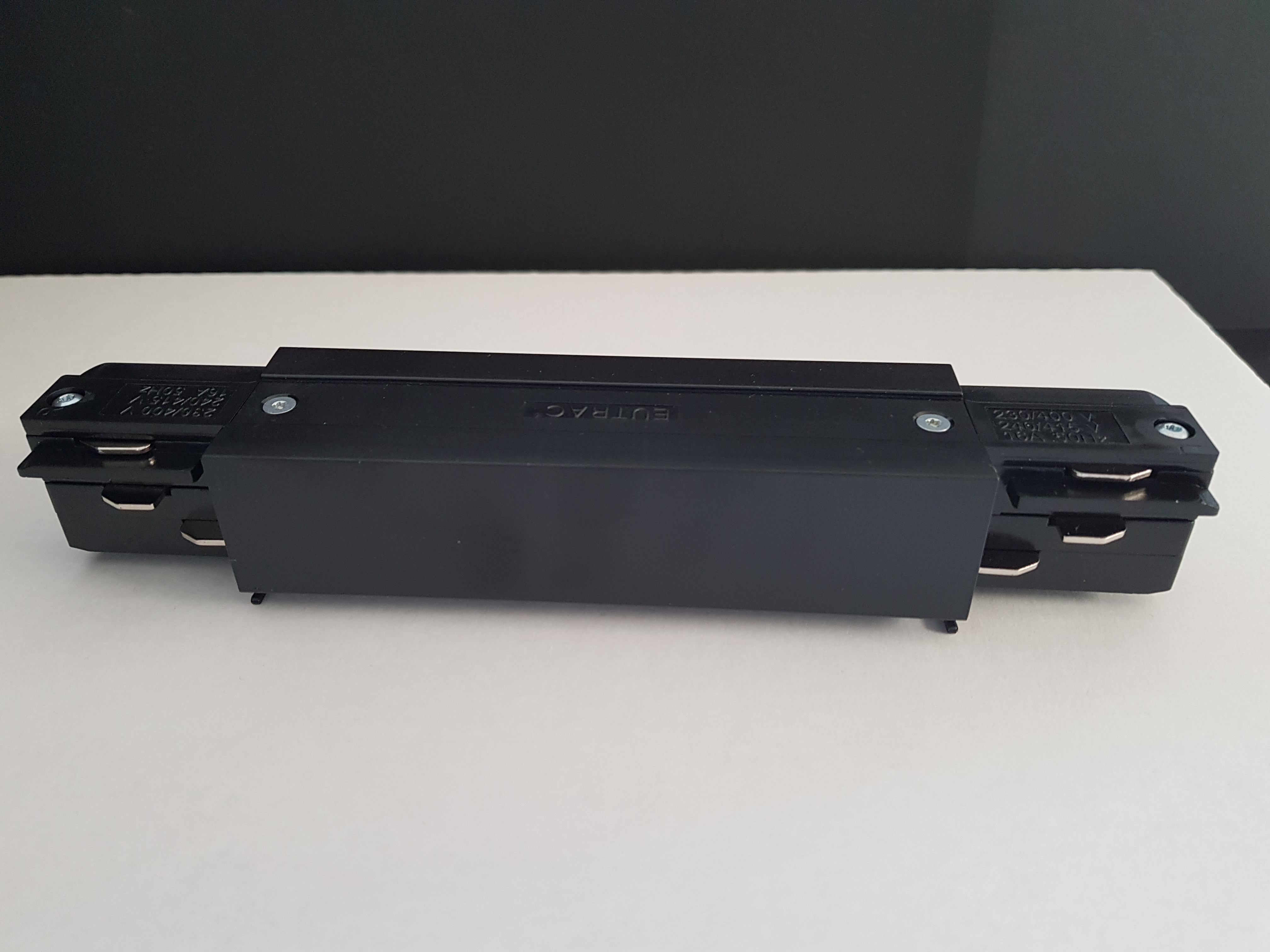 Eutrac Mitteleinspeiser für 3-Phasen Aufbau, schwarz