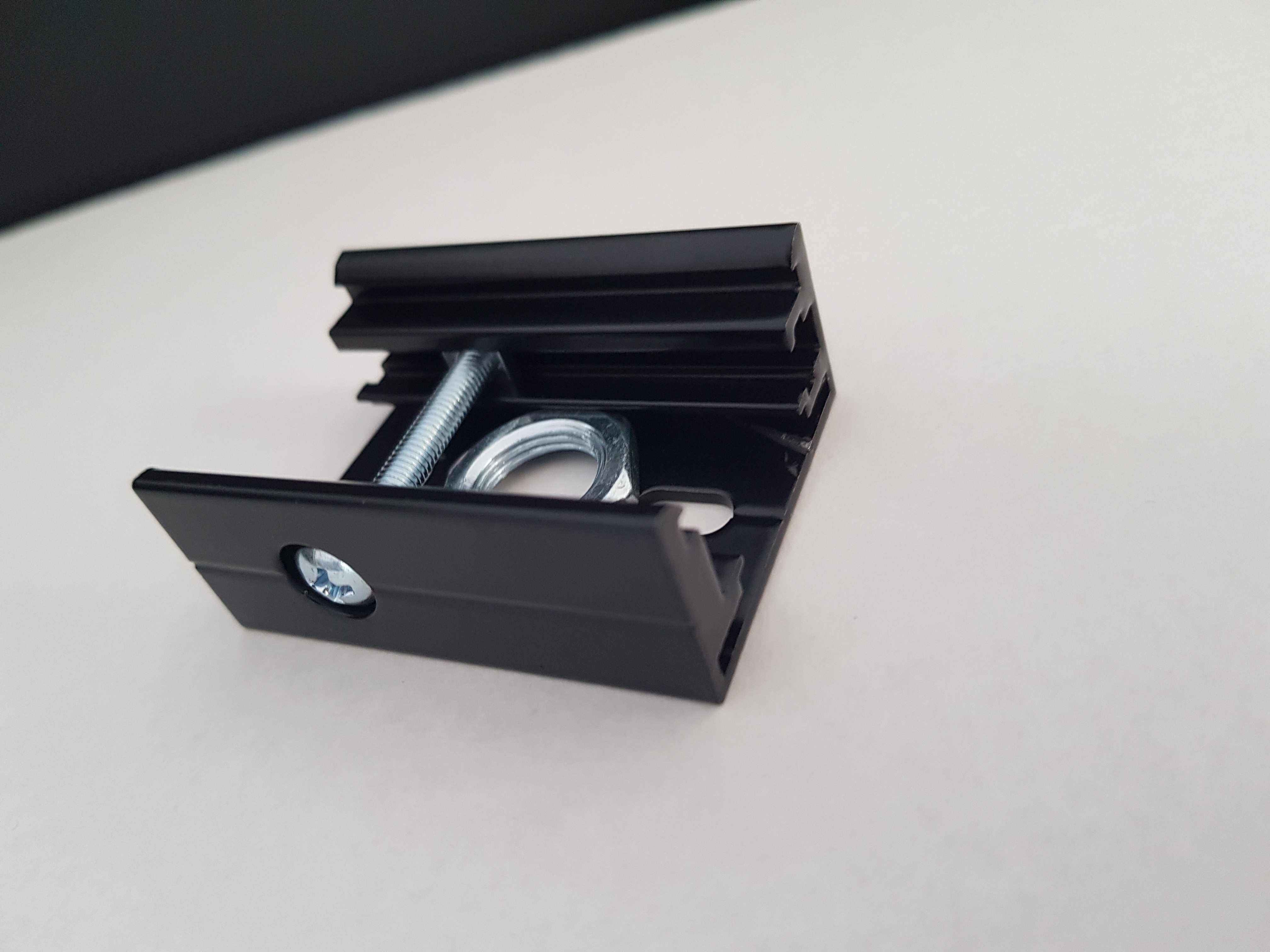 Eutrac Pendelclip für 3-Phasen Aufbau schwarz
