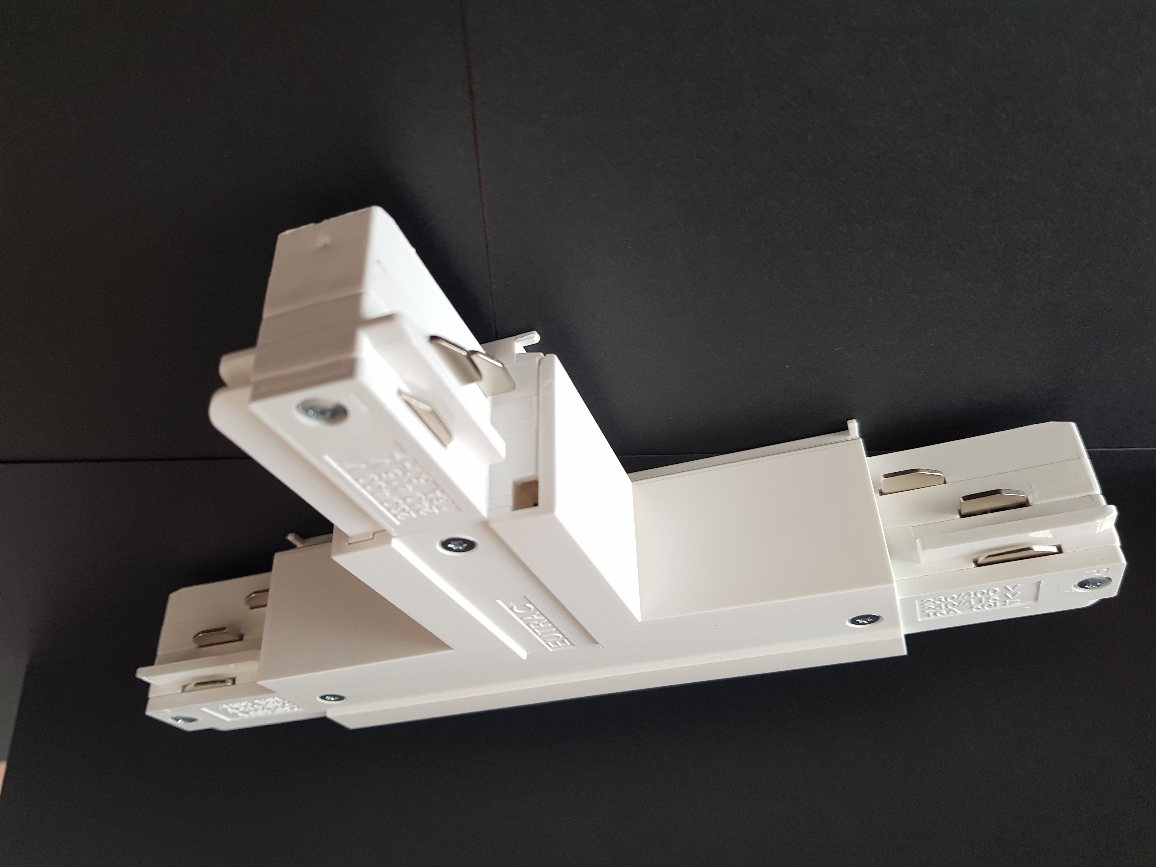 Eutrac T-Verbinder für 3-Phasen Aufbau weiß, verkehrsweiß