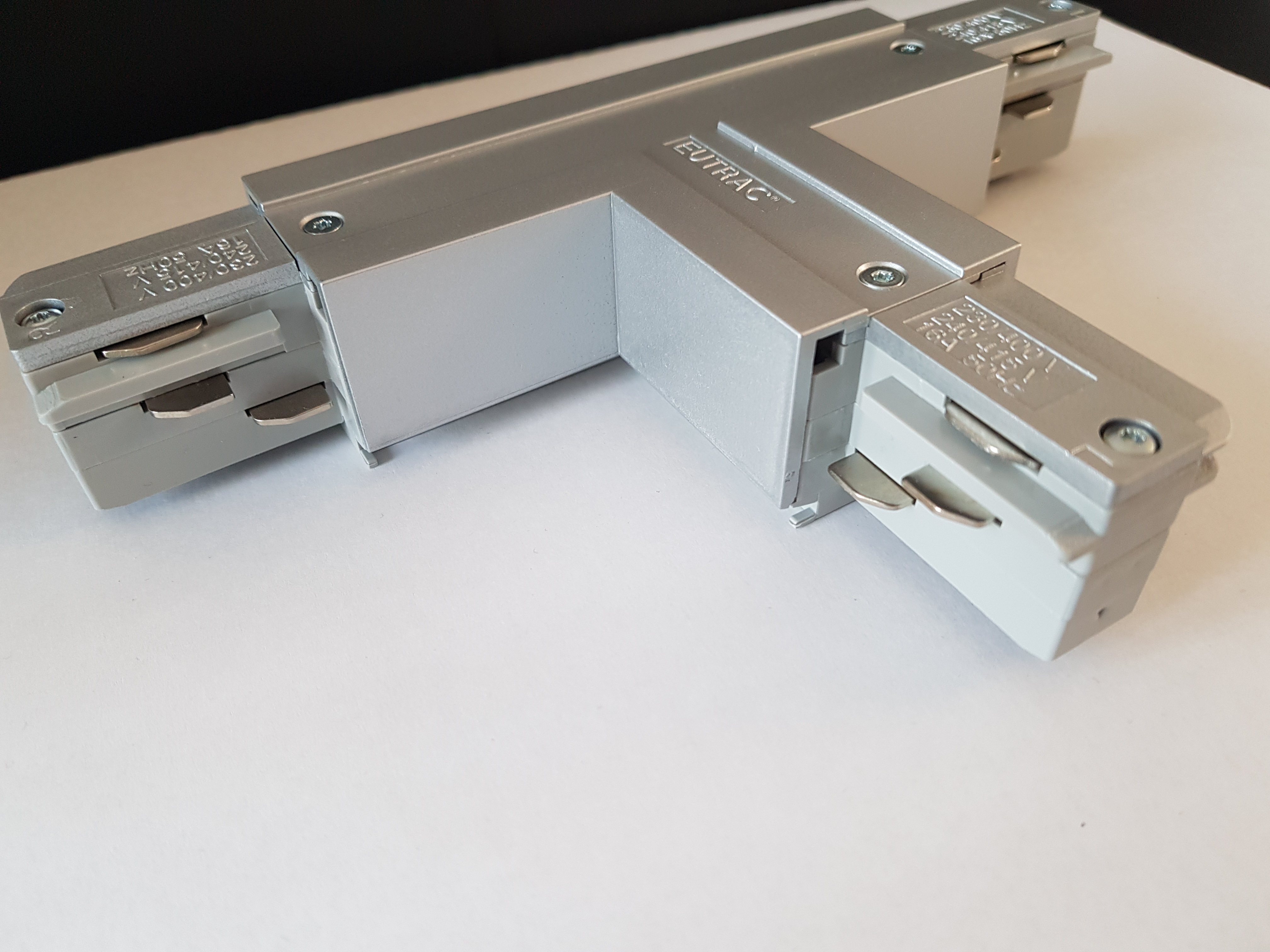 Eutrac T-Verbinder für 3-Phasen Aufbau, silbergrau